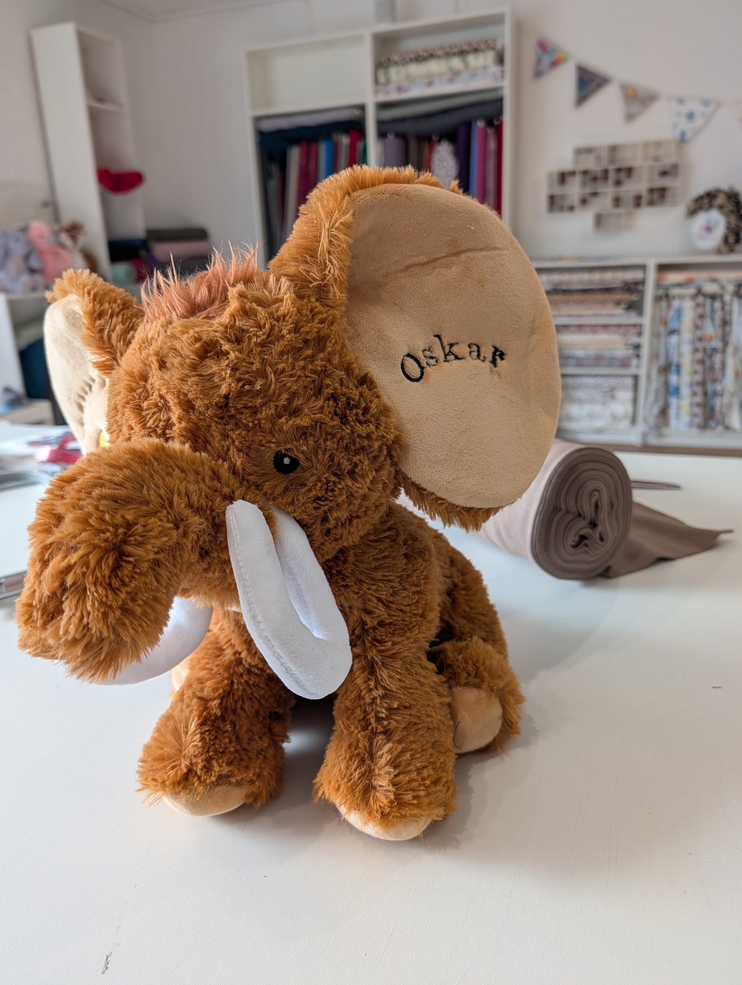 Kuscheltier Mammut bestickt
