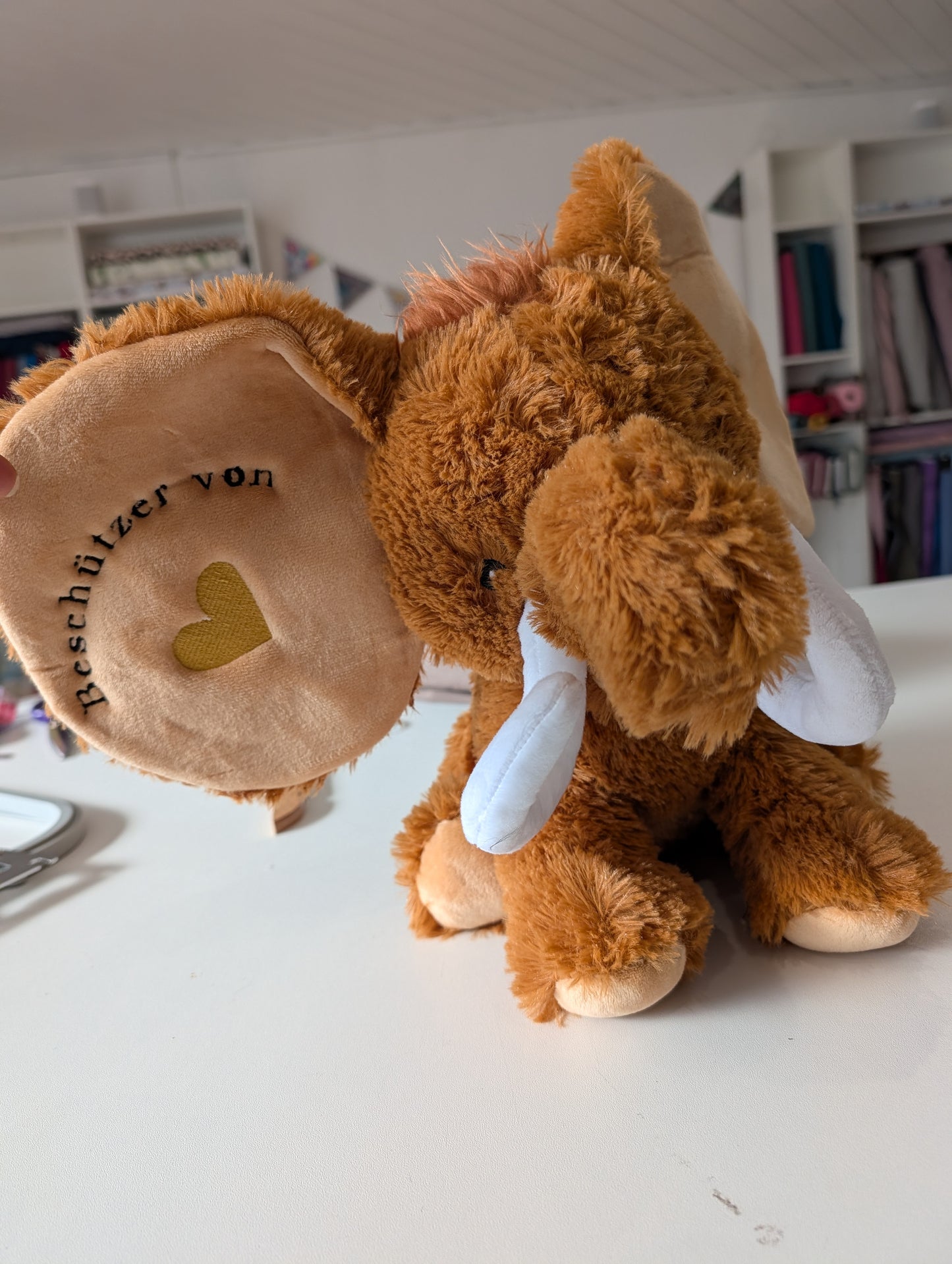 Kuscheltier Mammut bestickt