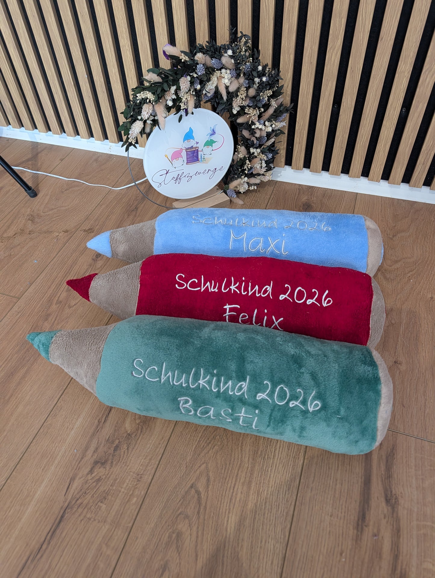 Stiftkissen mit Bestickung