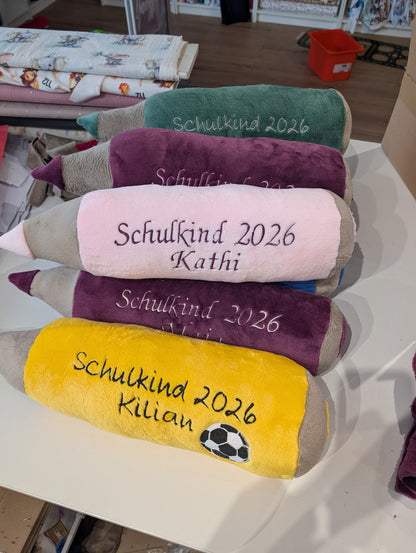 Stiftkissen mit Bestickung und Motiv